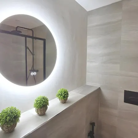 Mpl Luxury City - Free Netflix & Prime - First Direct Arena- Trinity Shopping - Sleeps 3-4 Апартаменти *