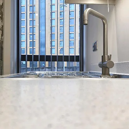 Mpl Luxury City - Free Netflix & Prime - First Direct Arena- Trinity Shopping - Sleeps 3-4 Apartment