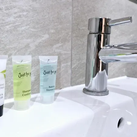 Mpl Luxury City - Free Netflix & Prime - First Direct Arena- Trinity Shopping - Sleeps 3-4