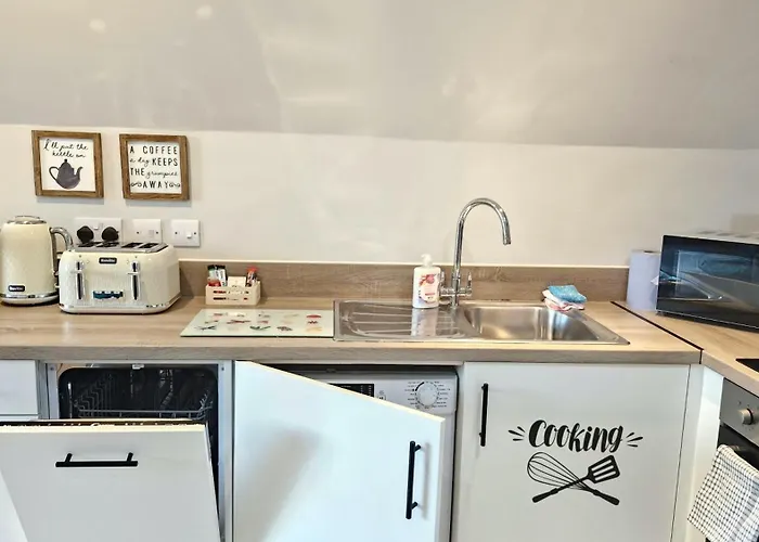 Mpl Luxury City - Free Netflix & Prime - First Direct Arena- Trinity Shopping - Sleeps 3-4 *