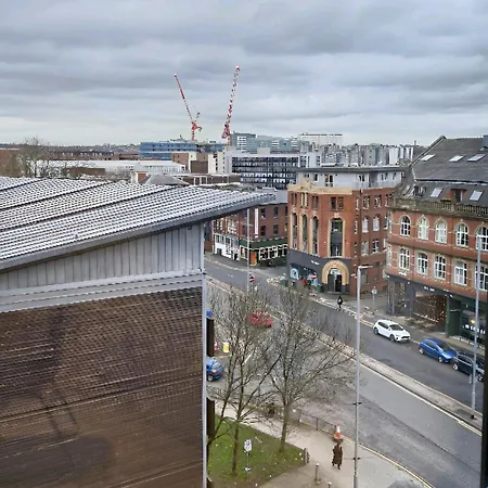 Mpl Luxury City - Free Netflix & Prime - First Direct Arena- Trinity Shopping - Sleeps 3-4 * Leeds (West Yorkshire)