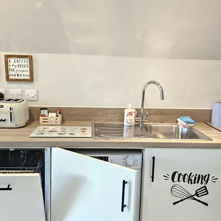 Mpl Luxury City - Free Netflix & Prime - First Direct Arena- Trinity Shopping - Sleeps 3-4 *